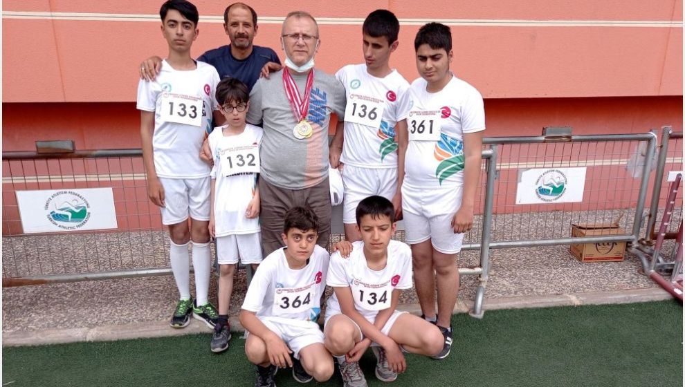 Yeşilyurt Belediyesi Görme Engelli Atletler Mersin'de 10 Madalya Aldı