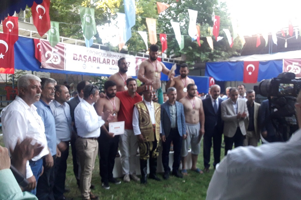 25. Kiraz Festivali Karakucak Güreş Turnuvası