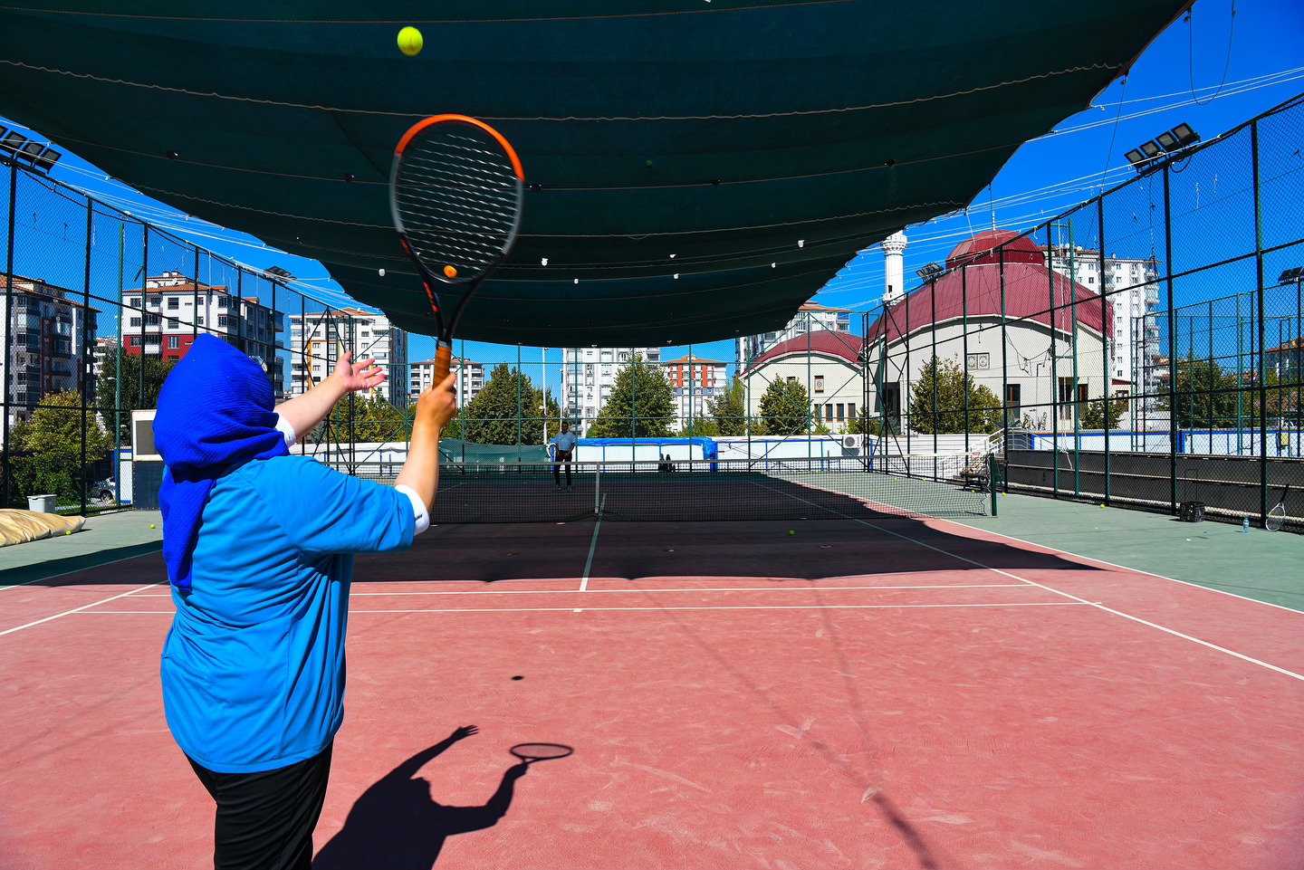 Tenis tutkunları Yeşilyurt Tenis Turnuvası’nda buluştu